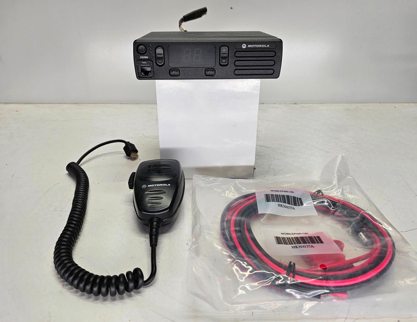 Motorola Solutions AAM01JQC9JC1AN CM200d ANALOG 45W VHF 136-174MHz Mobile