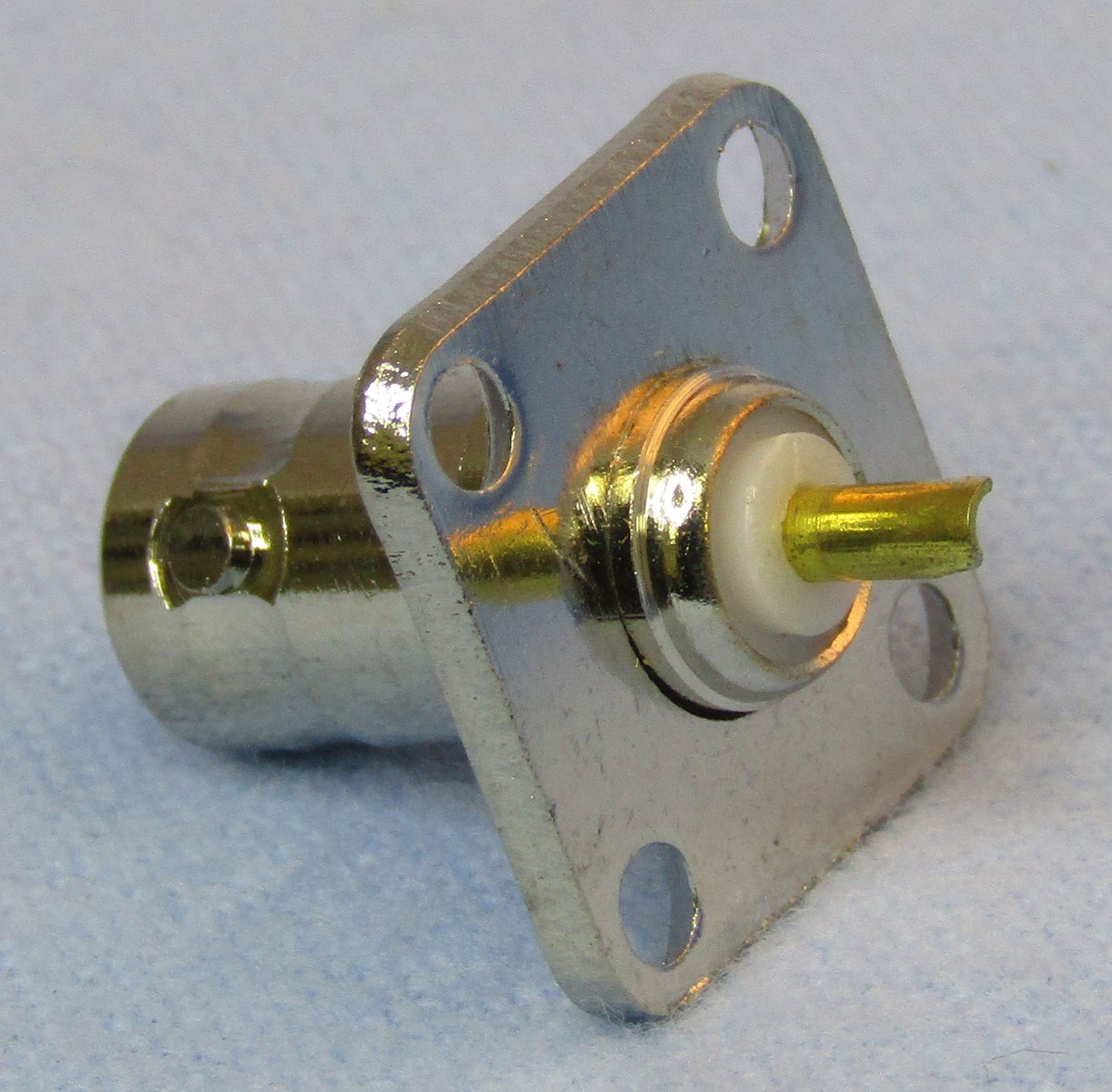 BNC CONNECTOR - Philmore Mfg. 949