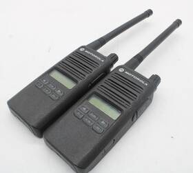 MOTOROLA SOLUTIONS AAH87JDH9JC2AN MOTOROLA UHF RADIO WALKIE TALKIE ANALOG CP100D
