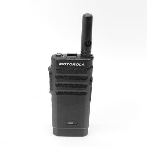 MOTOROLA SOLUTIONS AAH88JCC9JA2AN MOTOROLA MOTOTRBO SL300 PORTABLE VHF DIGITAL / ANALOG 2-CHANNEL TWO-WAY BUSINESS RADIO - 136-174 MHZ, 3W