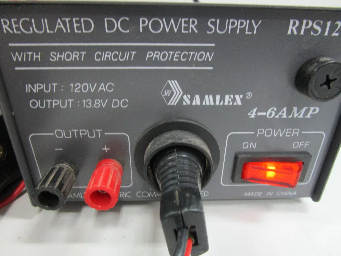 SAMLEX RPS 1204 REGULATED DC POWER SUPPLY - HAS CIG LIGHTER PLUG IN